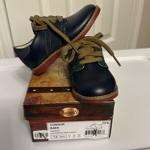 BRAND NEW Footmates Connor Royal/Blue size 7